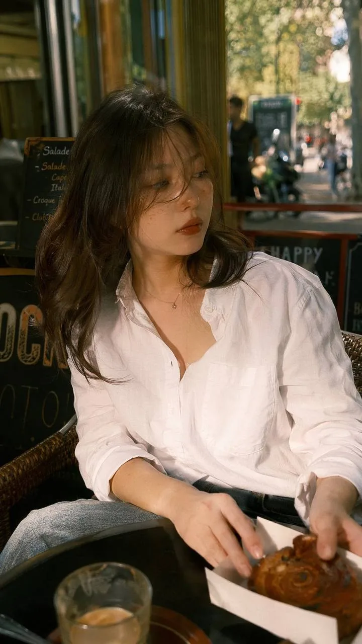 Cafe lifestyle portrait made with the GPT Image 2.5 generator